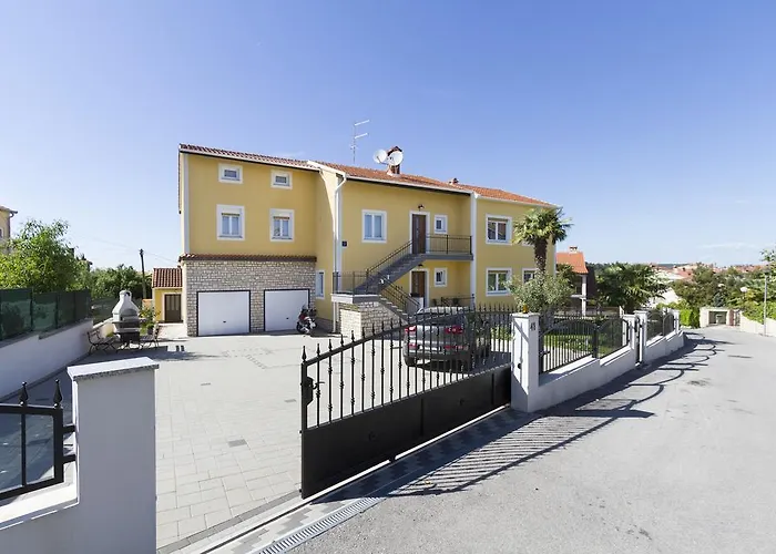 Apartments Euphemia